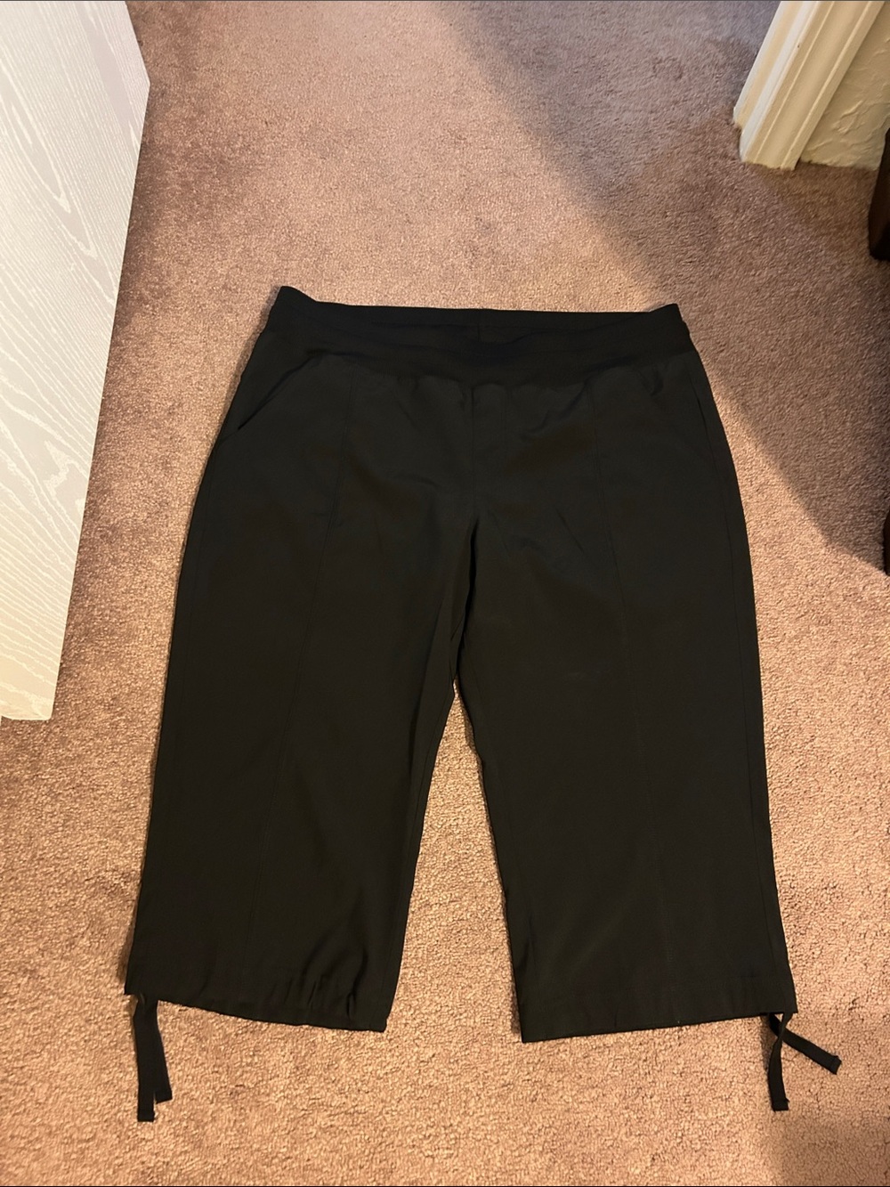 bcg Black Capri Drawstring Hem Active Pants